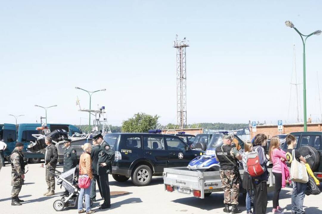 Pakistane dvigubos mirtininkų sprogdintojų atakos aukų padidėjo iki 50 (atnaujinta)