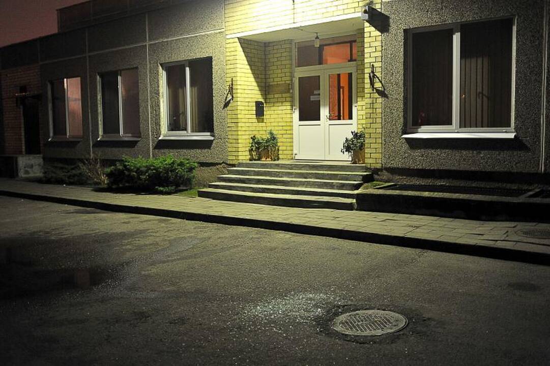 Kaune prie vaikų darželio nušautas jaunas vyras (papildyta 11 val.)