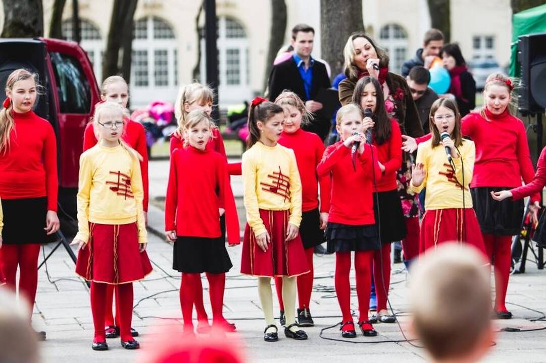 Miestiečiams išjudinti – šokiai, mankšta ir kovos menų treniruotė