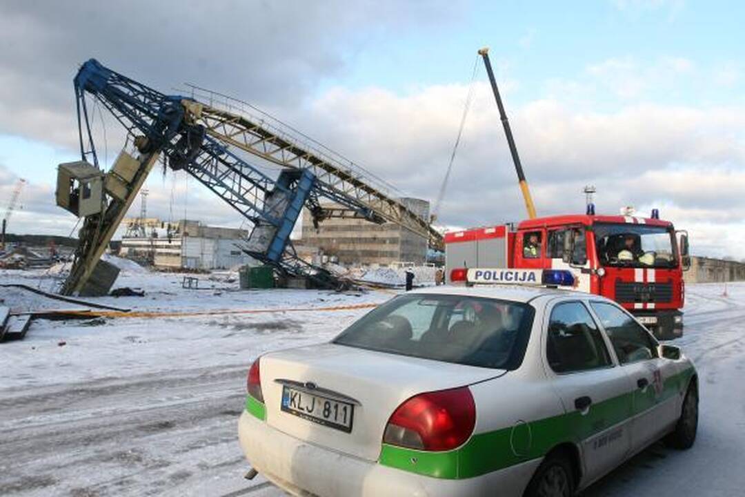 Tragedija Klaipėdoje: nuvirtus kranui žuvo darbininkas, kitas sužeistas (papildyta)