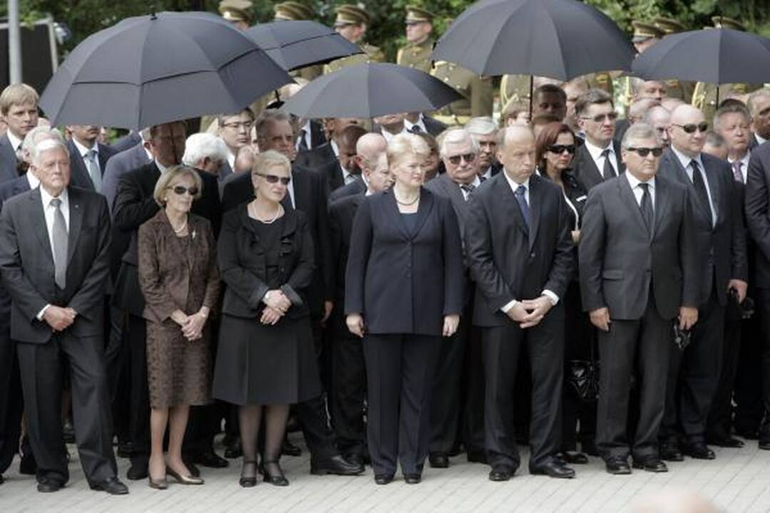 Prezidentas A.Brazauskas palaidotas 