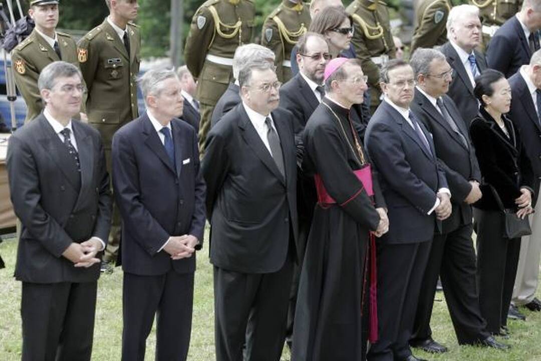 Prezidentas A.Brazauskas palaidotas 
