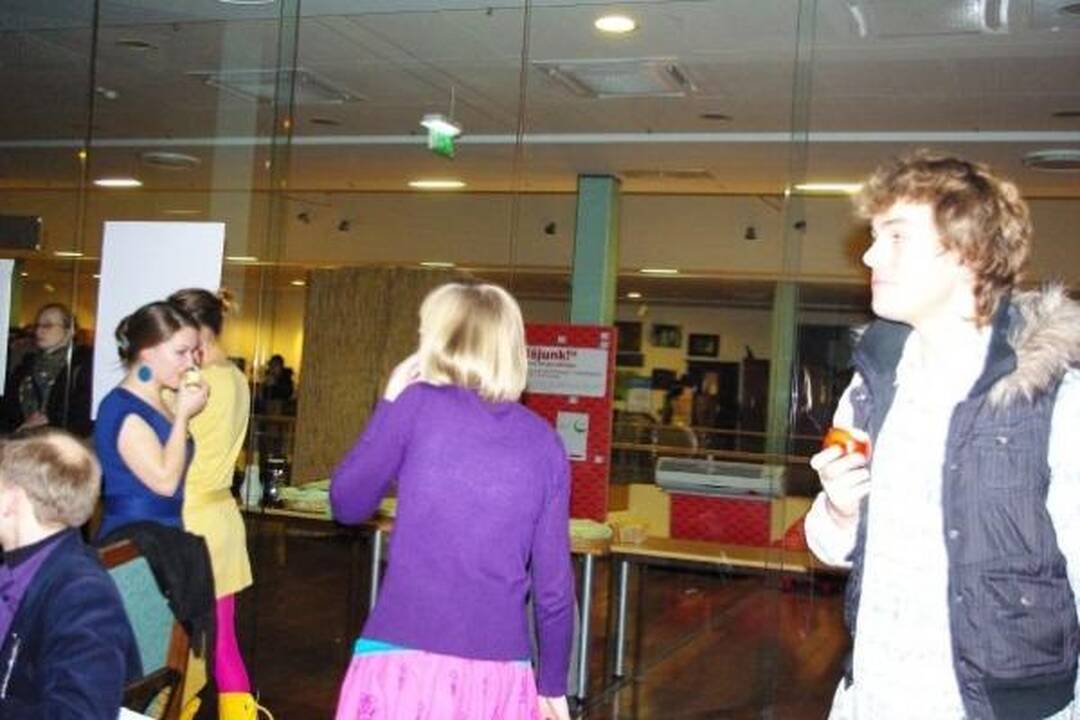 Įvyko „Ekoteatro“ pirmojo spektaklio „Obuoliai“ premjera