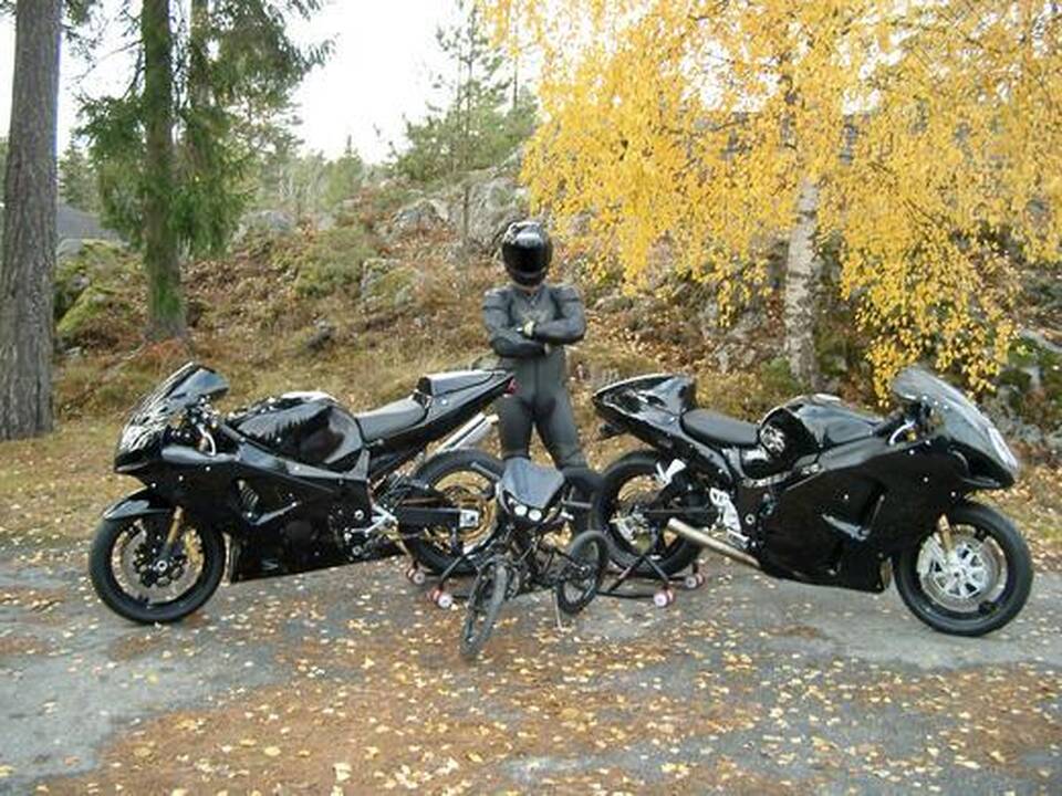 Garsiausias pasaulio eismo chuliganas dovanoja savo 499 AG motociklą