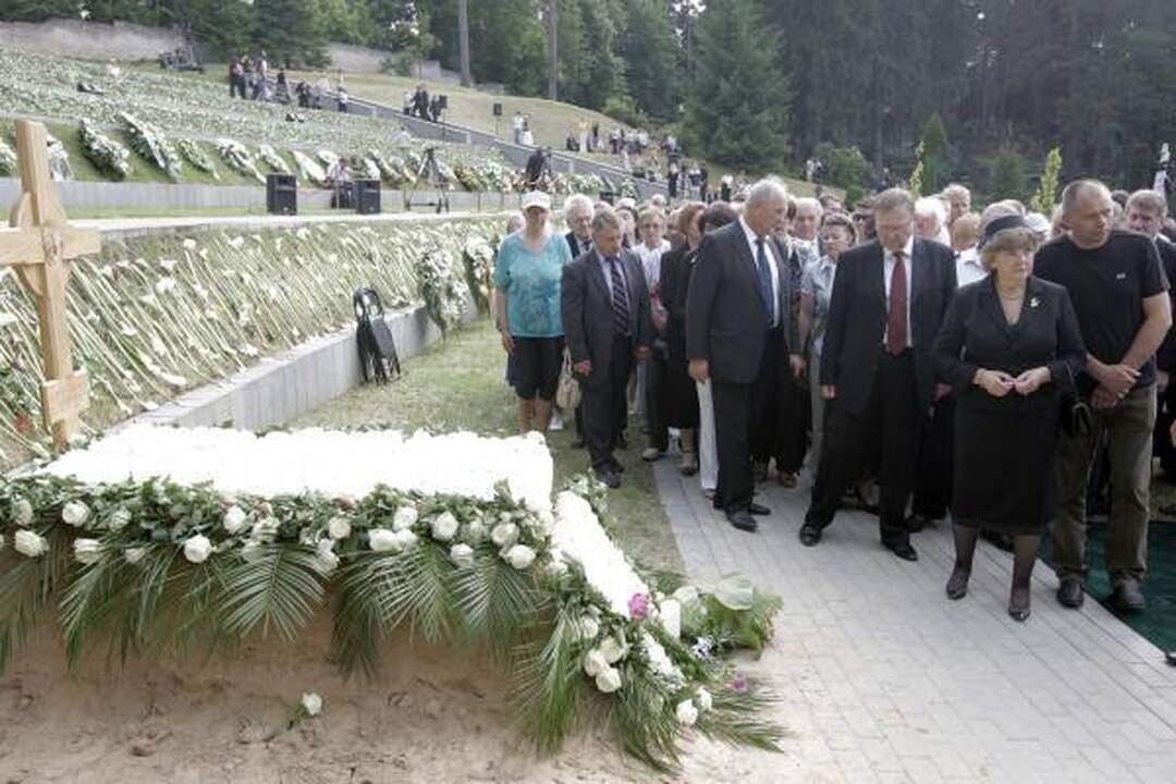Prezidentas A.Brazauskas palaidotas 