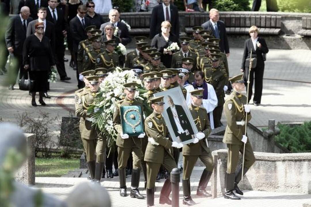 Prezidentas A.Brazauskas palaidotas 