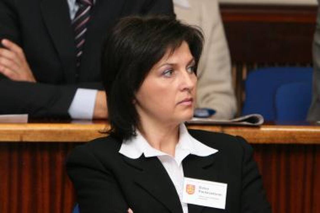 Po D.Paulauskienės akibrokšto siūloma keisti įstatymus