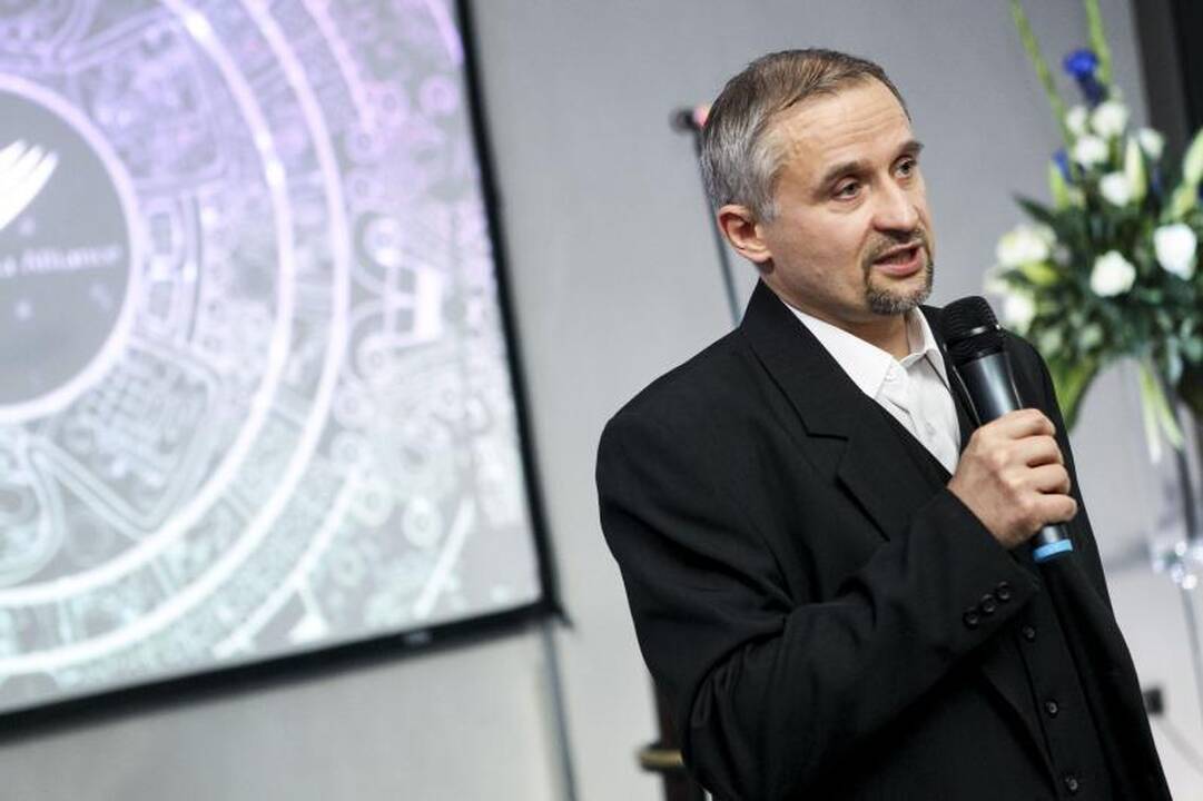 Televizijos pristatyme šėlo ir politikai, ir šou žvaigždės