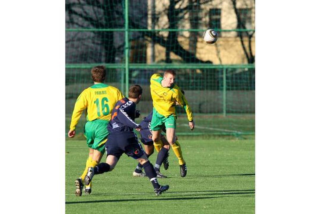 Gargždų „Bangos“ futbolininkai sutriuškino „FBK Kauną“