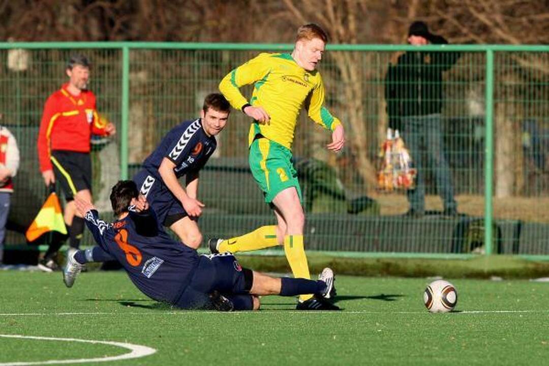Gargždų „Bangos“ futbolininkai sutriuškino „FBK Kauną“