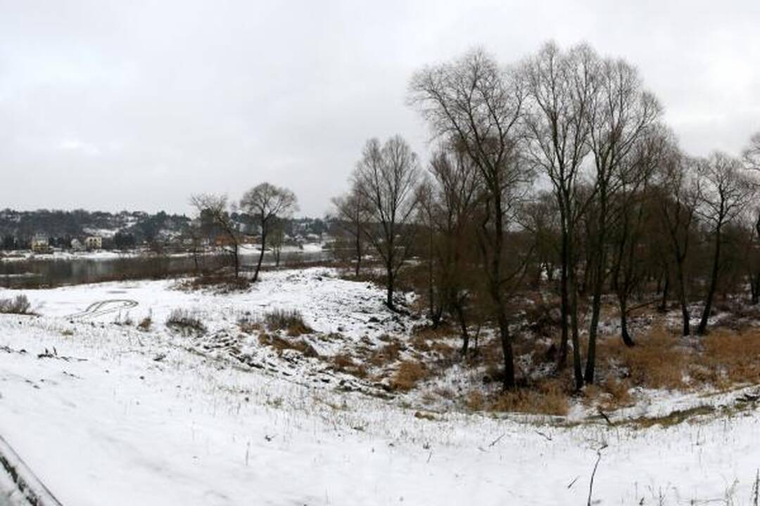 Į poilsio erdves braunasi statybos - užstatys Neries pakrantę