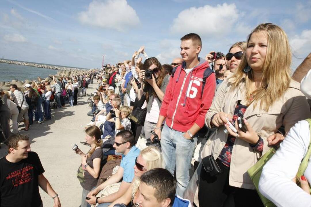 Burlaivius išlydėjo minios žmonių (papildyta nuotraukomis)