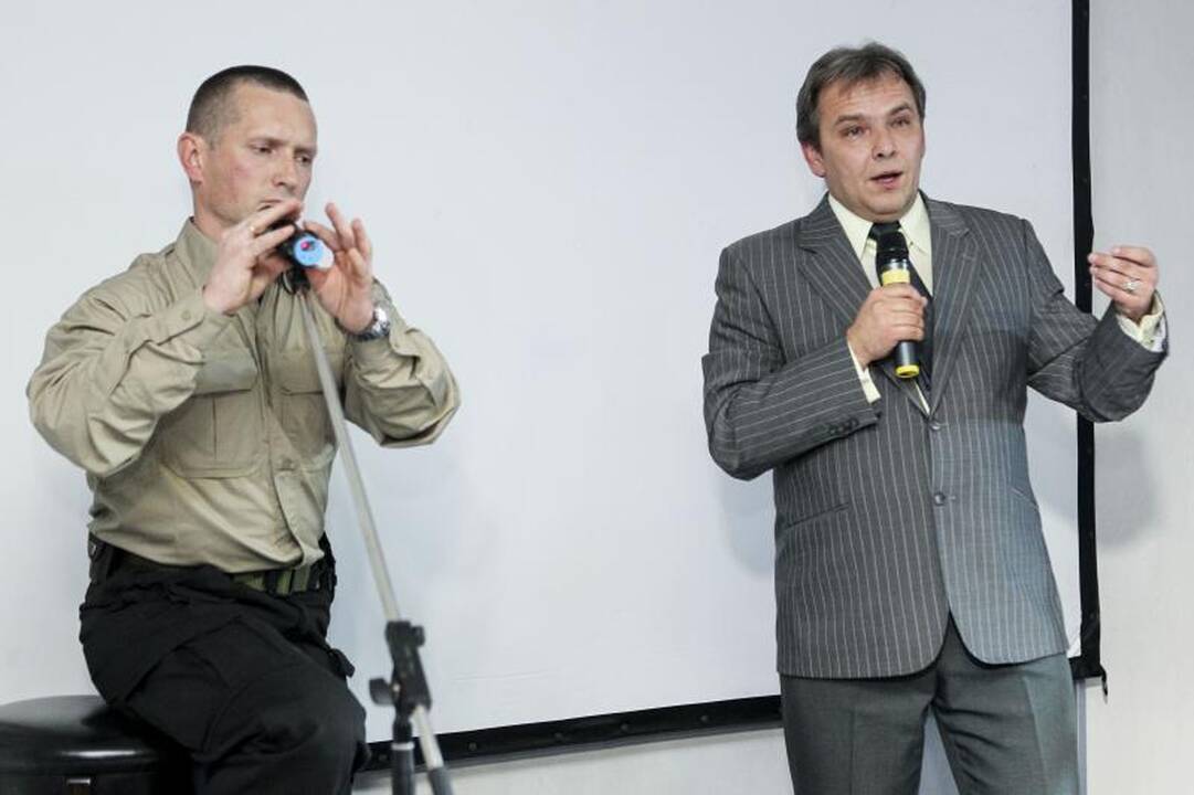 Televizijos pristatyme šėlo ir politikai, ir šou žvaigždės