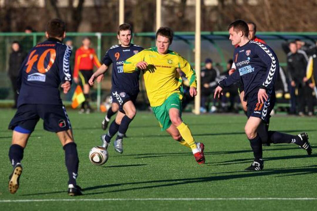Gargždų „Bangos“ futbolininkai sutriuškino „FBK Kauną“