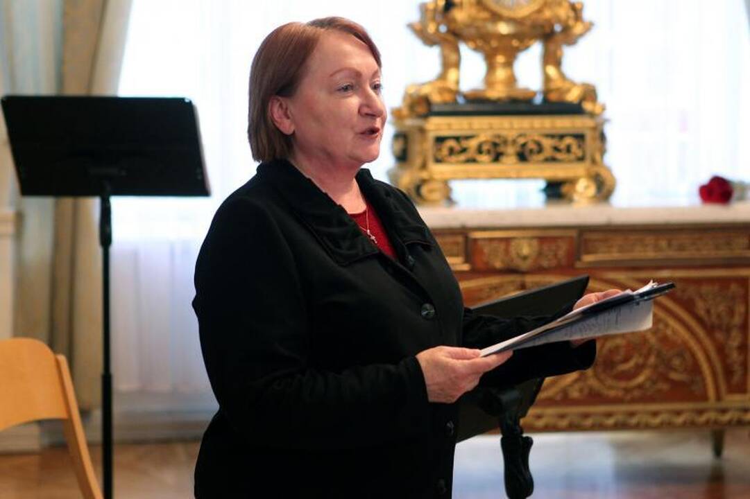 Islandijos ugnikalnio pelenų debesyje - žaibai