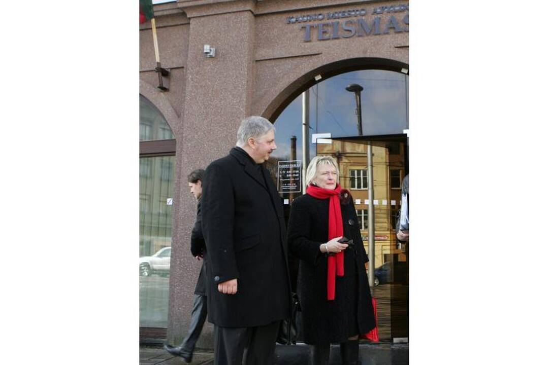 „Stiklainio“ kaltininkai sėdo į teisiamųjų suolą