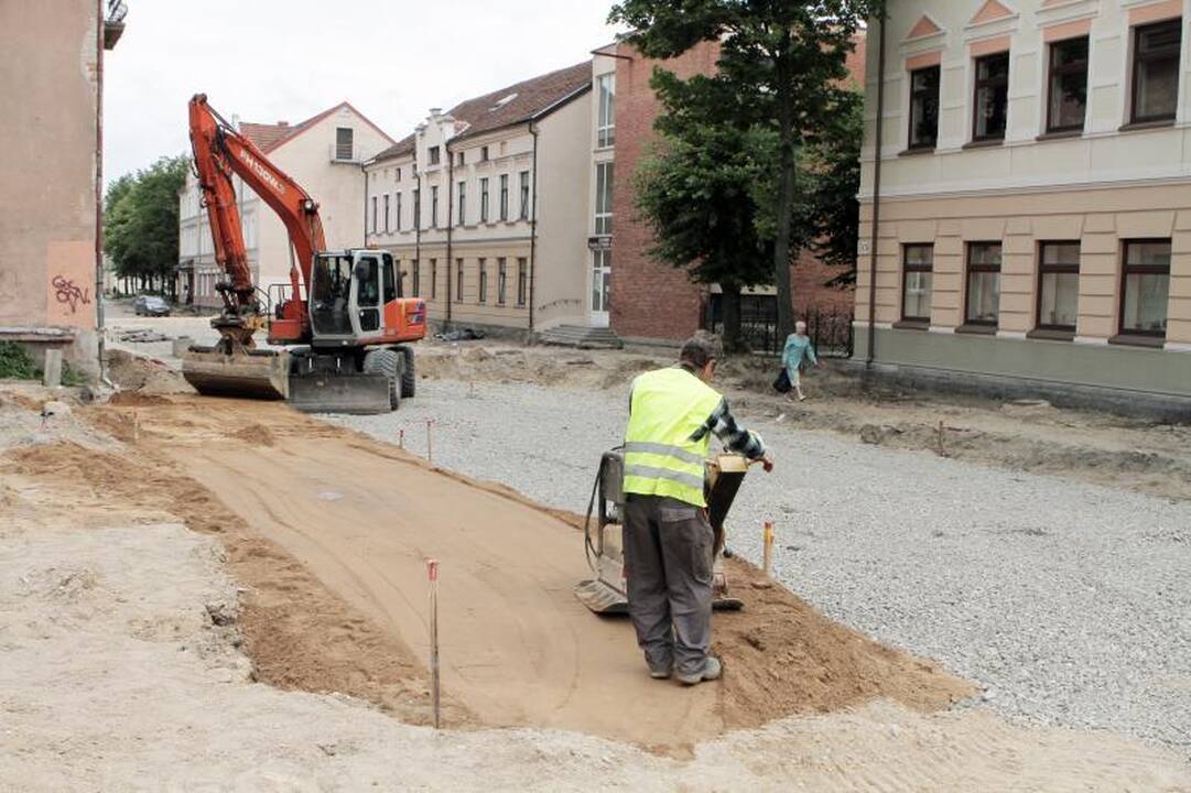 Klaipėdos gatvėse intensyviai verda remonto darbai