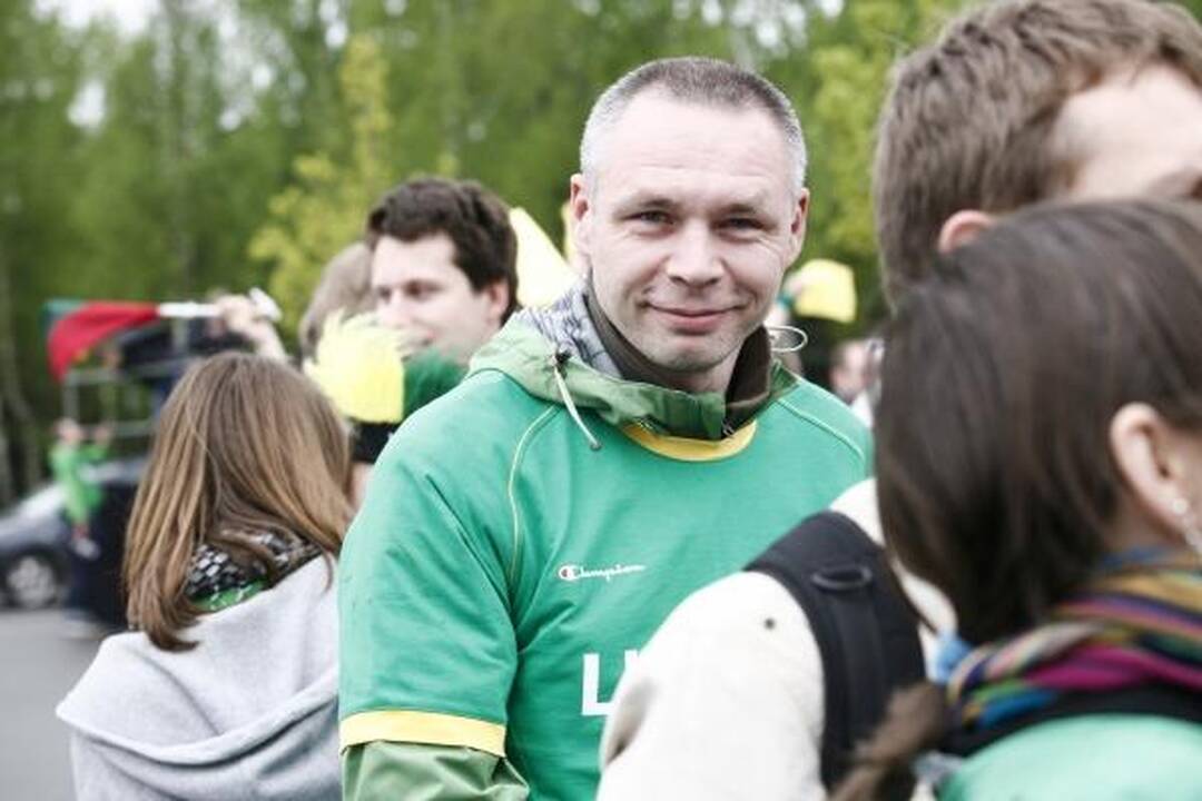 Sirgaliai suformavo krepšinio širdį