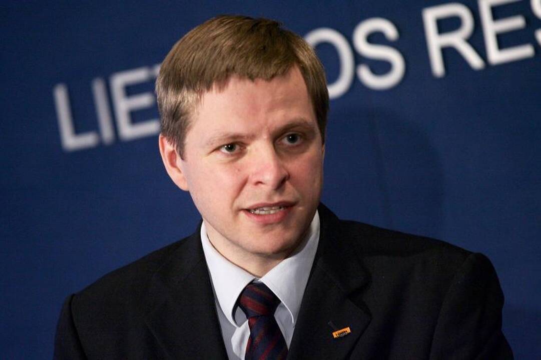 Teisingumo ministras: mergaitė turi būti perduota L.Stankūnaitei