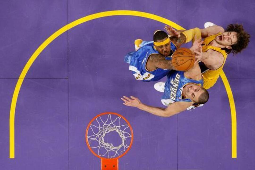 „Lakers“ – per žingsnį nuo finalo