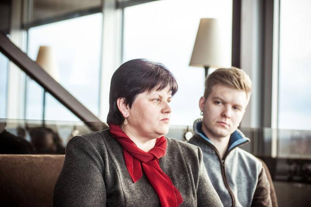 Devyniolikmetis tiki: nors vieną ranką jis valdys