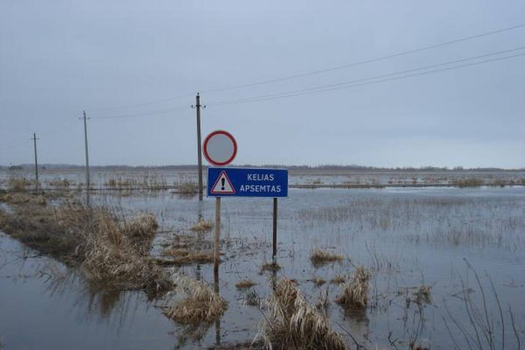 Potvynis pamaryje virto pramogų fiesta (papildyta)