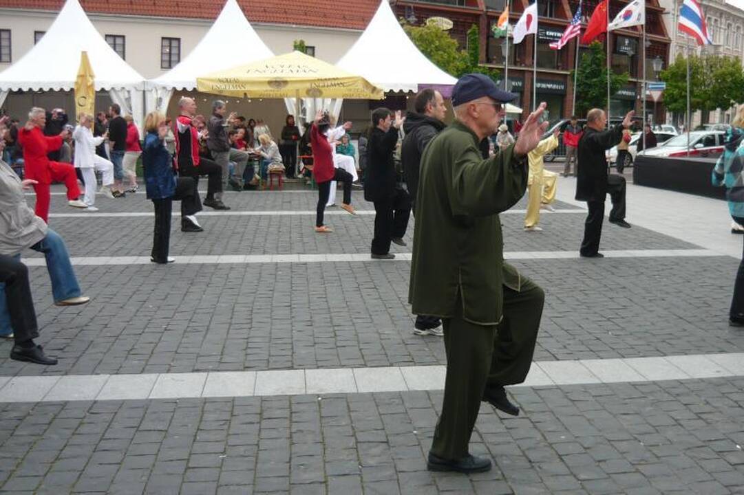 Ramiojo vandenyno ir Azijos šalių virtuvės dienose – mankštos pratimai