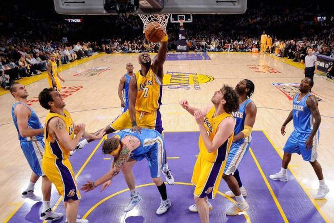 „Lakers“ – per žingsnį nuo finalo