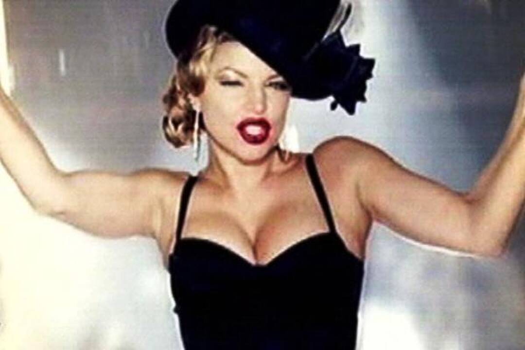 „Glamour“: metų moteris - seksualioji dainininkė Fergie