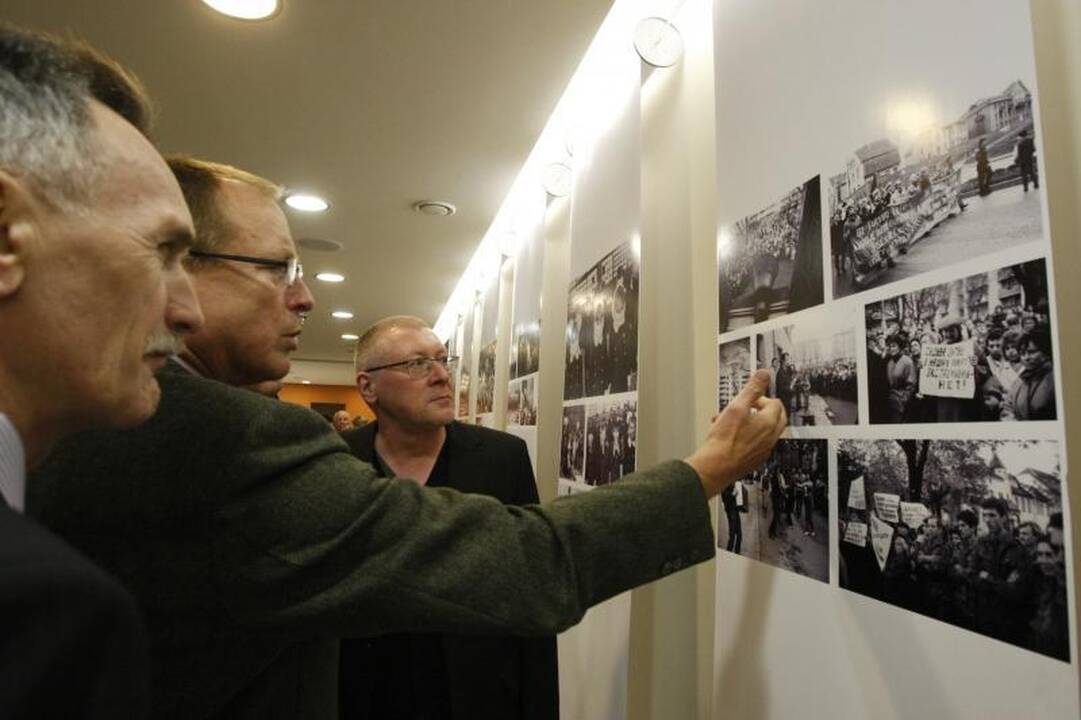 S. Jokužio fotografijų parodos atidaryme - užuominos apie ordiną