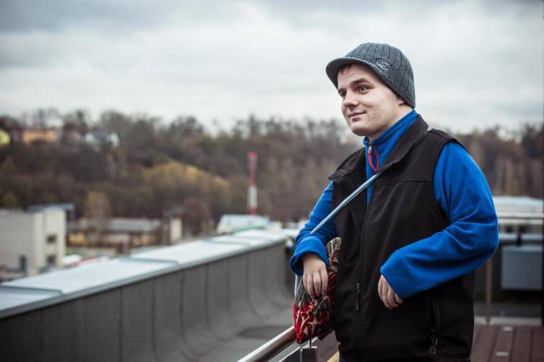 Devyniolikmetis tiki: nors vieną ranką jis valdys