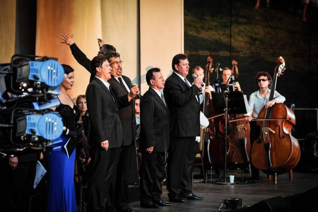 Operetės pertraukos metu skambėjo „Tautiška giesmė“ 