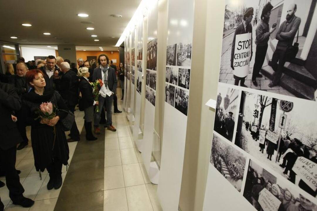S. Jokužio fotografijų parodos atidaryme - užuominos apie ordiną