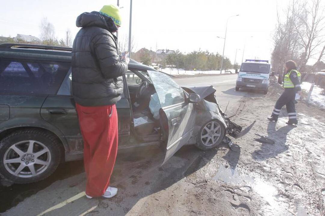 Per avariją Vilniaus pakraštyje sužalotas vaikas 