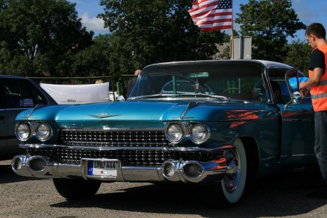 Palangoje rinksis amerikietiškų automobilių mėgėjai (programa)