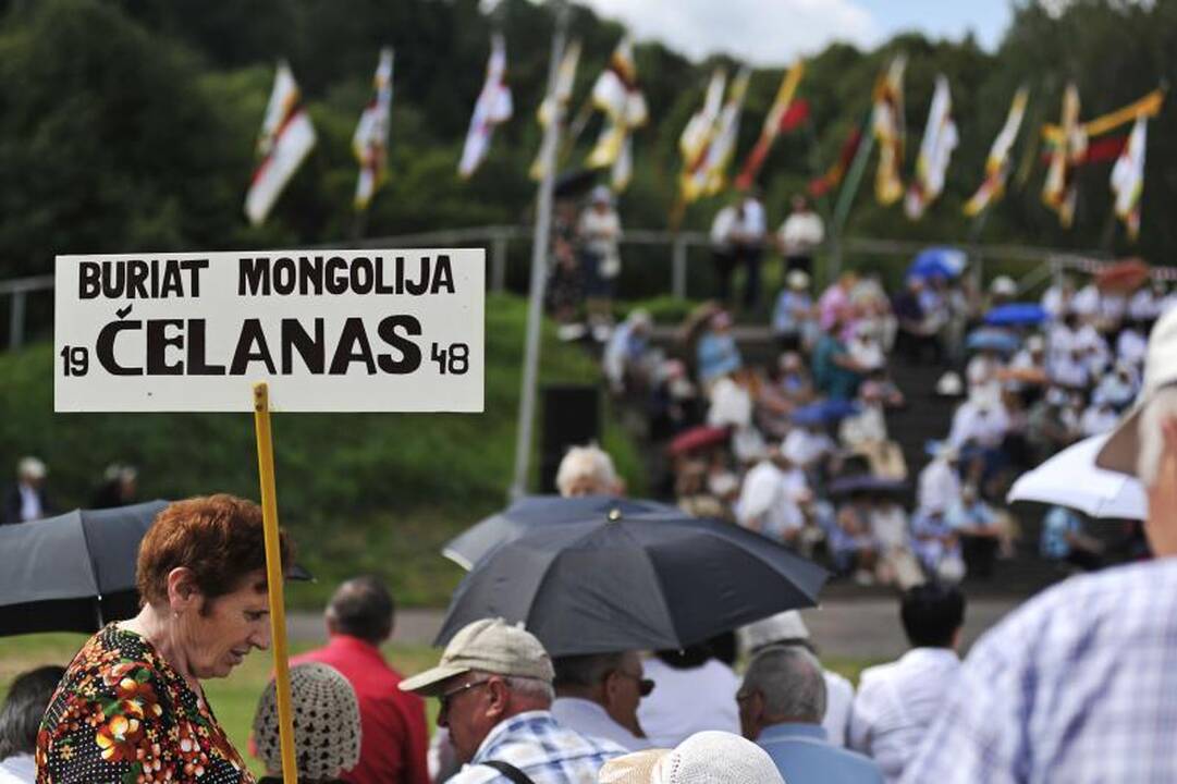Paties rankų darbo slidės – ištikimos tremtinio palydovės