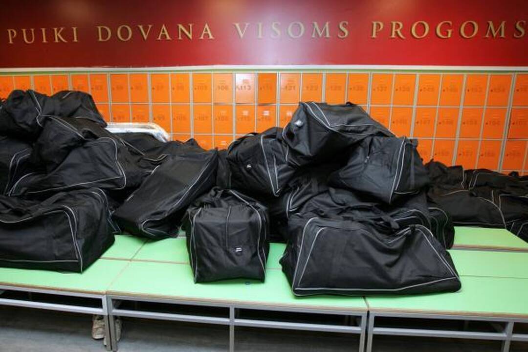 Vilniaus „Akropolyje“ su vaikais treniravosi Dainius Zubrus