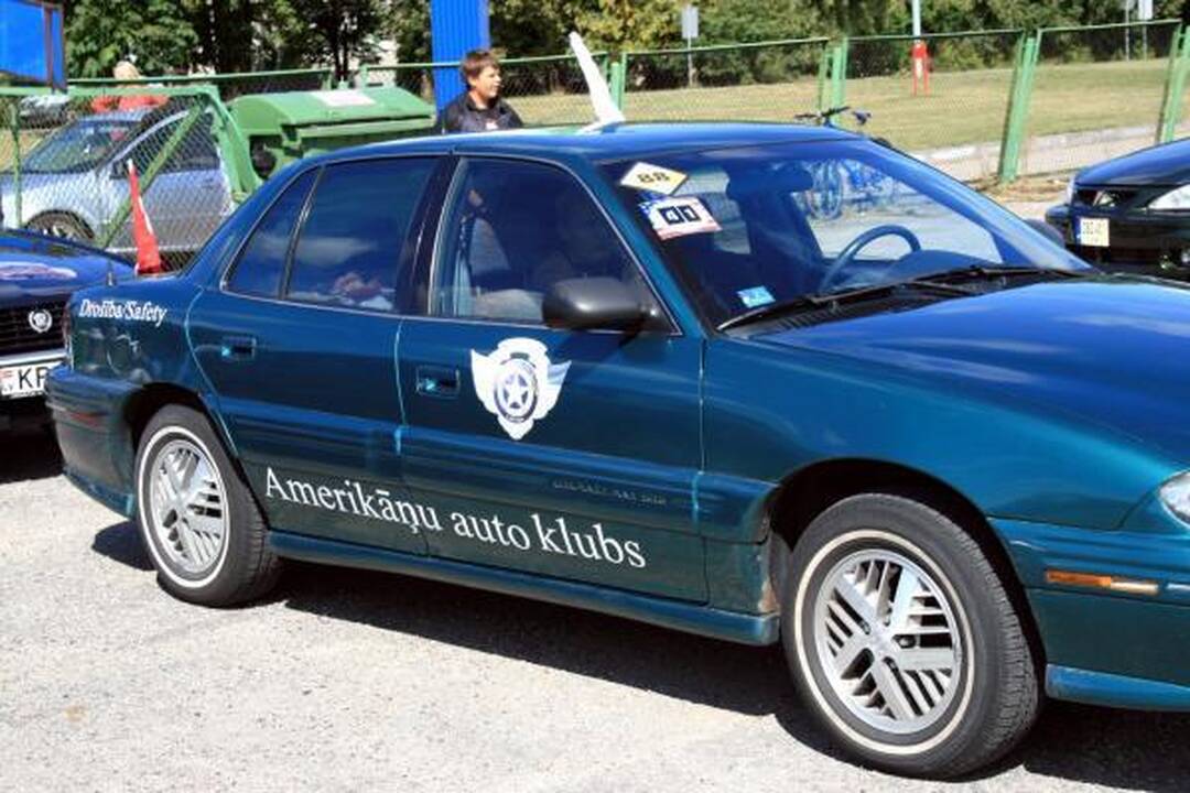 Palangoje rinksis amerikietiškų automobilių mėgėjai (programa)