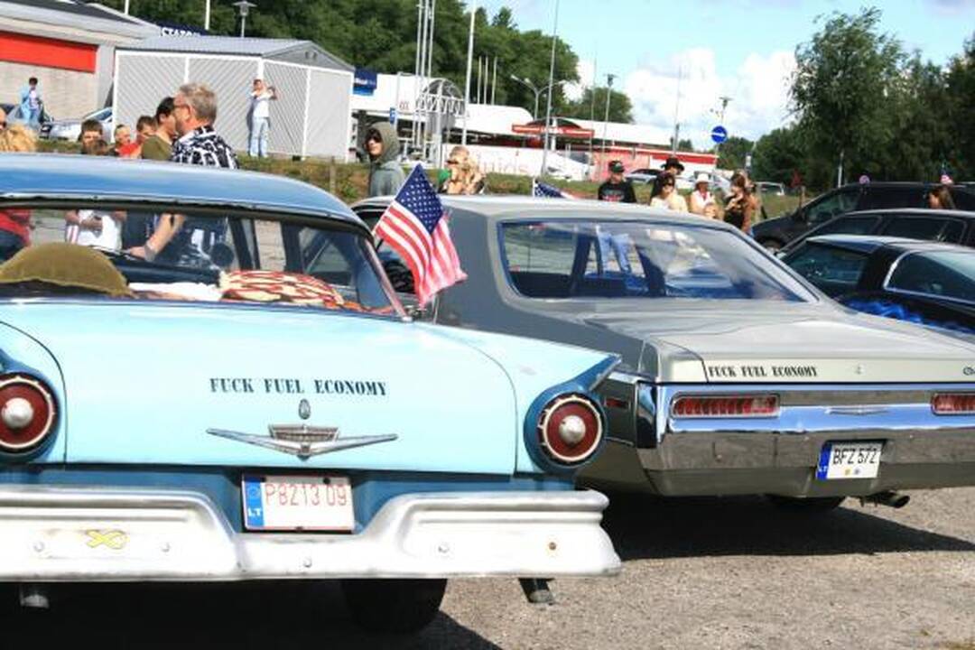 Palangoje rinksis amerikietiškų automobilių mėgėjai (programa)
