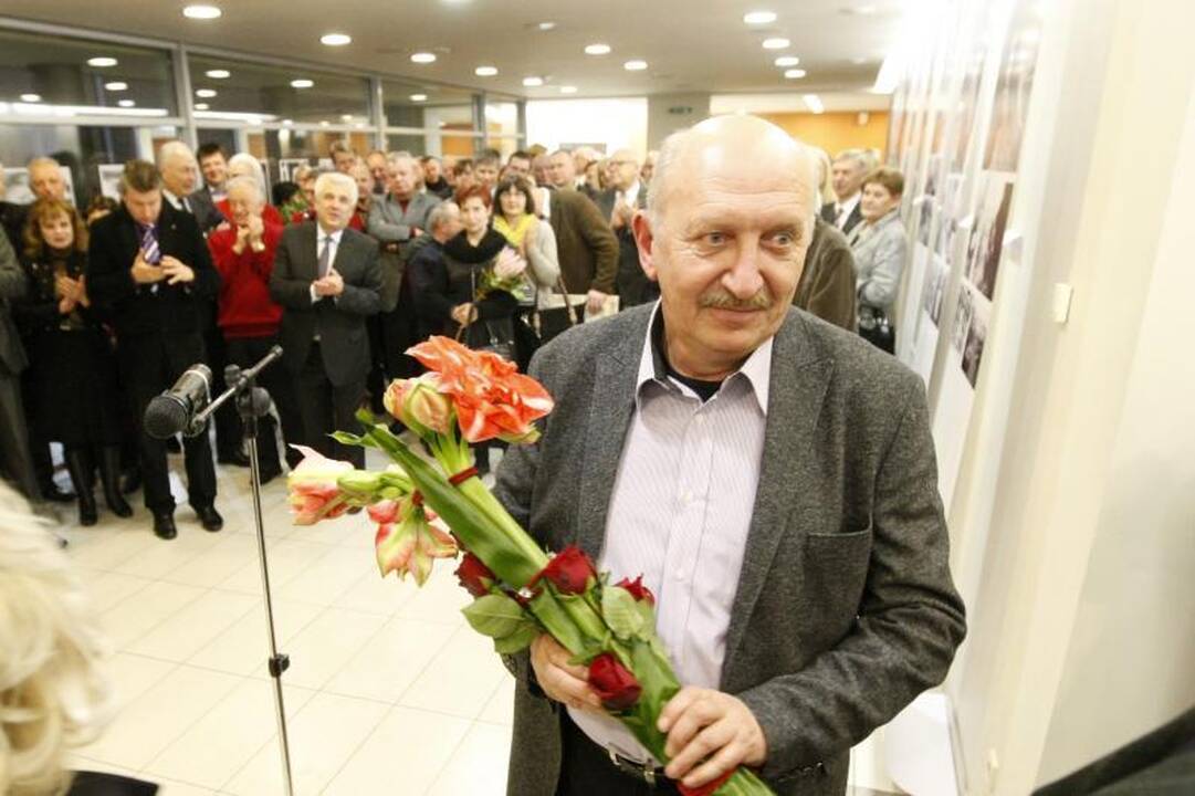 S. Jokužio fotografijų parodos atidaryme - užuominos apie ordiną