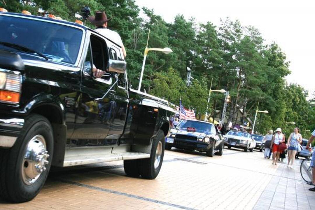 Palangoje rinksis amerikietiškų automobilių mėgėjai (programa)