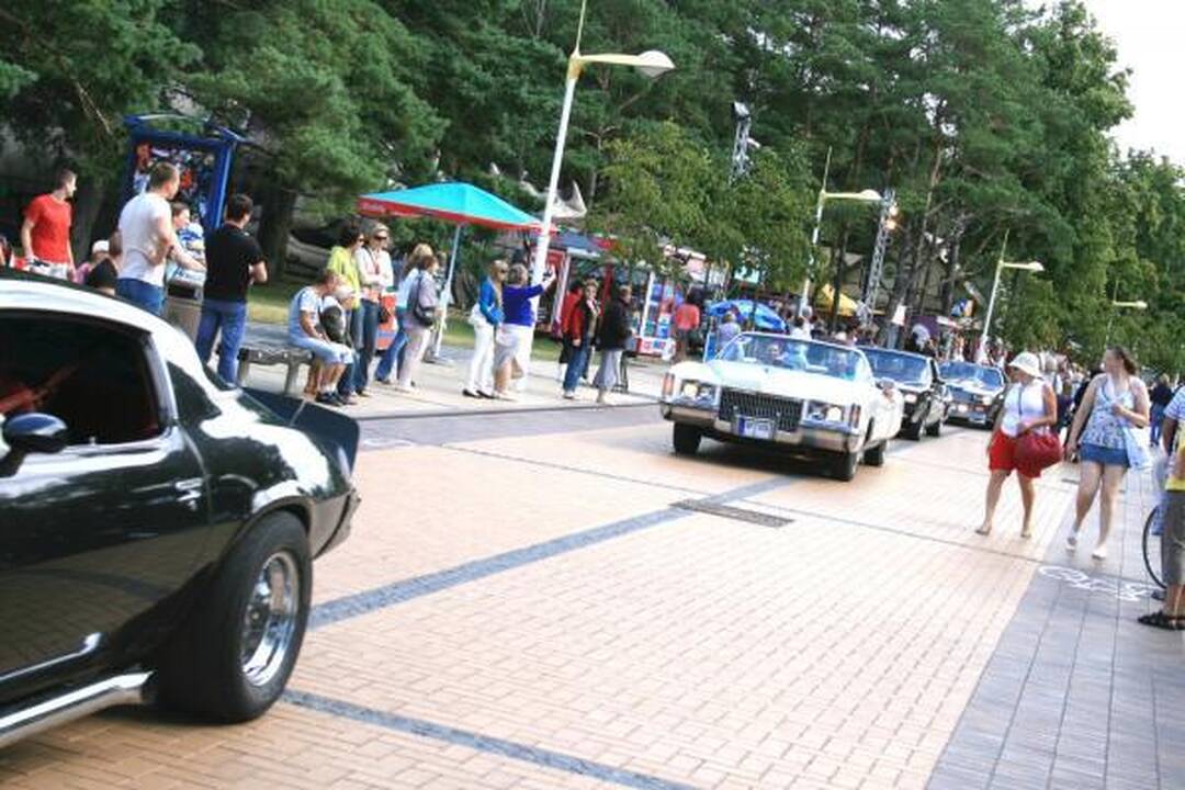 Palangoje rinksis amerikietiškų automobilių mėgėjai (programa)