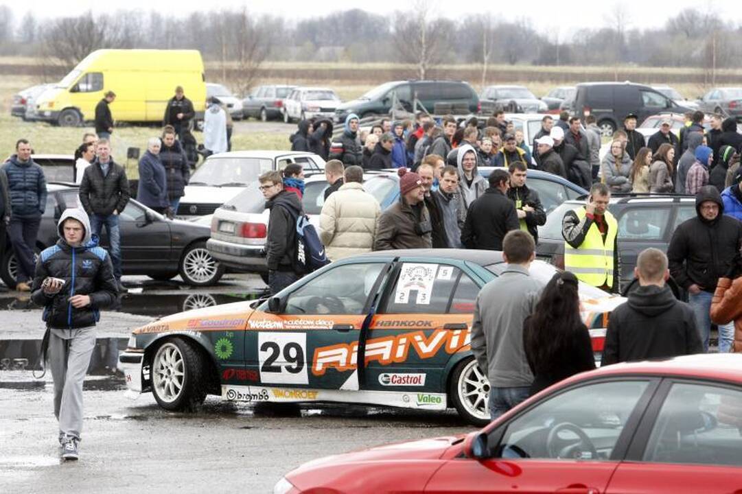 Palangoje rinksis amerikietiškų automobilių mėgėjai (programa)