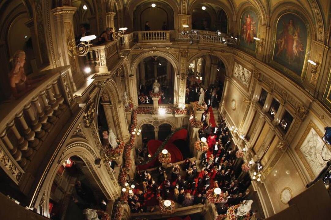 Vienos operos pokylyje persipynė kultūra ir žavesys 