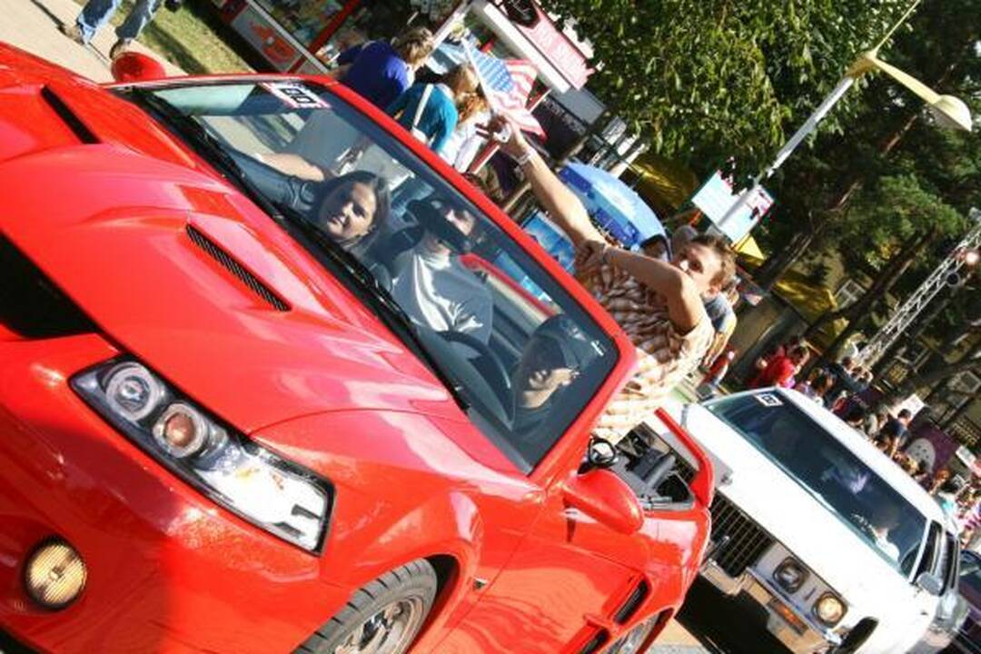 Palangoje rinksis amerikietiškų automobilių mėgėjai (programa)