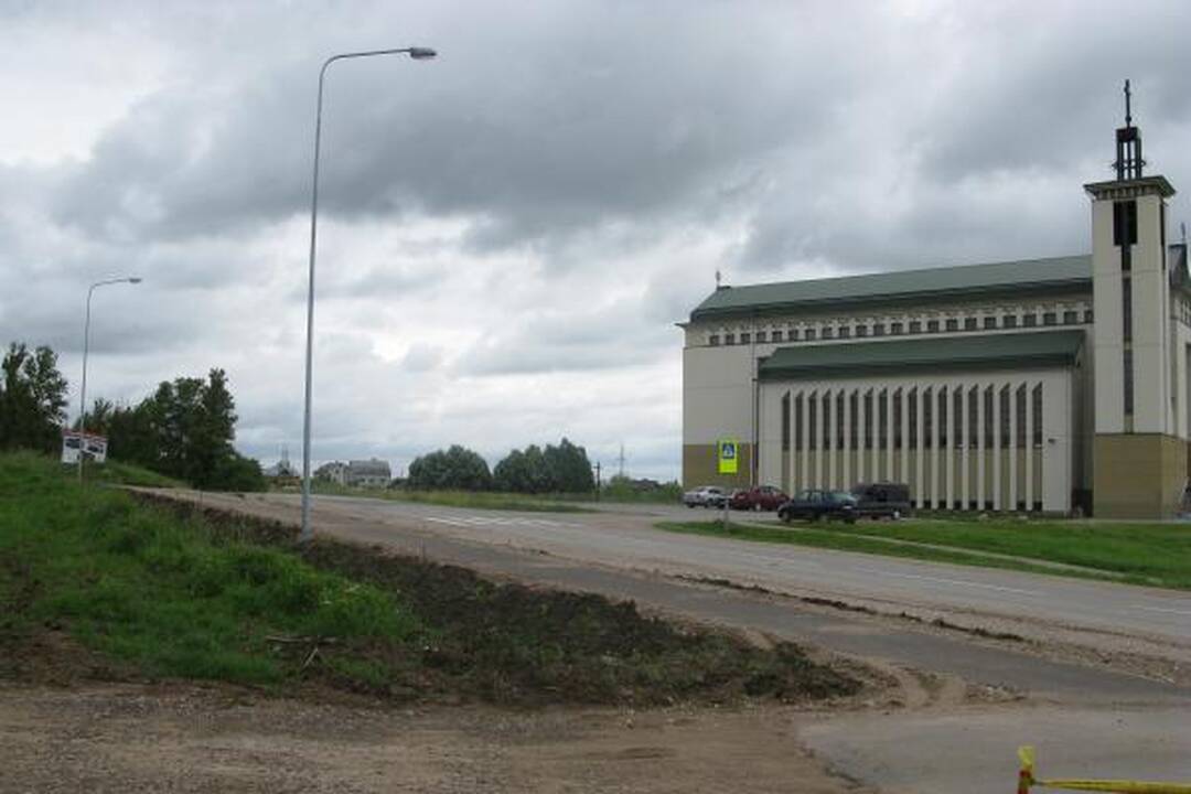 Domeikavoje nutiestas dviračių ir pėsčiųjų takas
