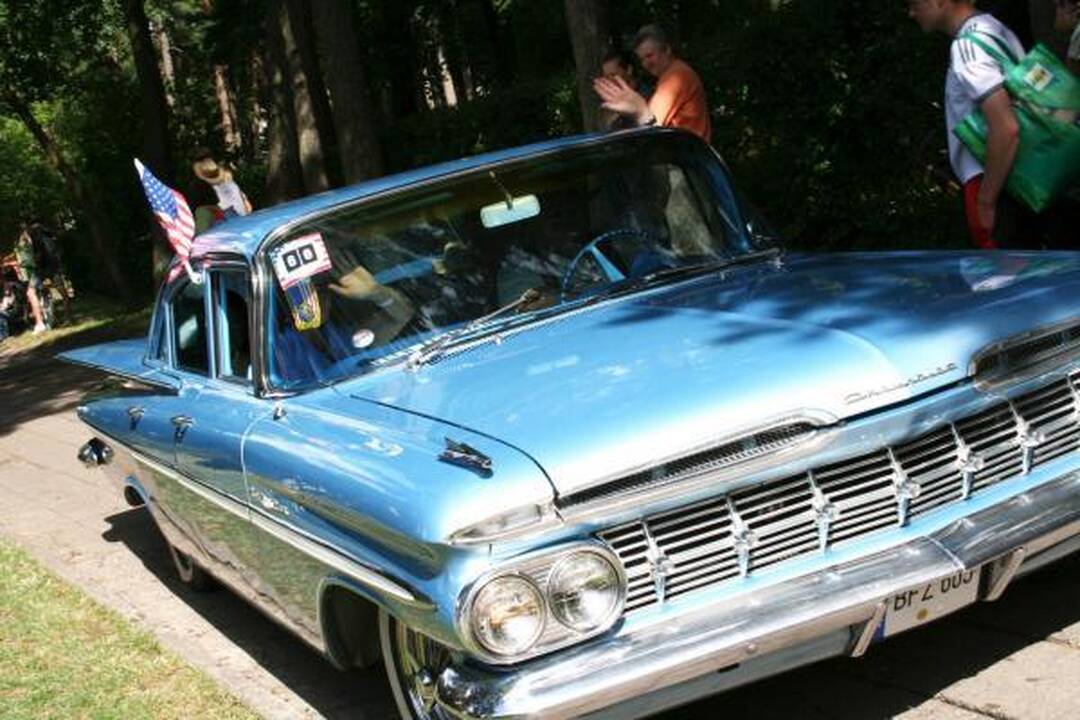 Palangoje rinksis amerikietiškų automobilių mėgėjai (programa)