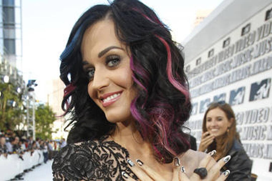 Lady Gaga ir Katy Perry nominuotos MTV Europos apdovanojimams penkiose kategorijose