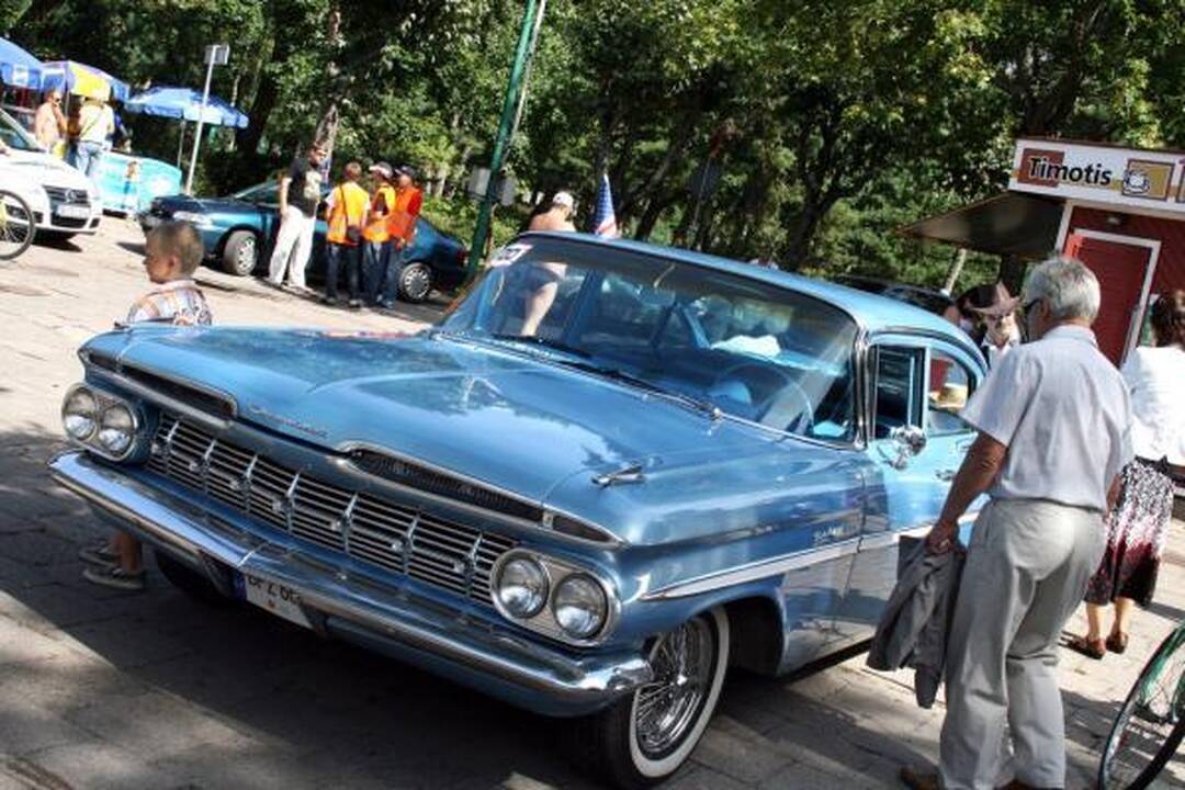 Palangoje rinksis amerikietiškų automobilių mėgėjai (programa)