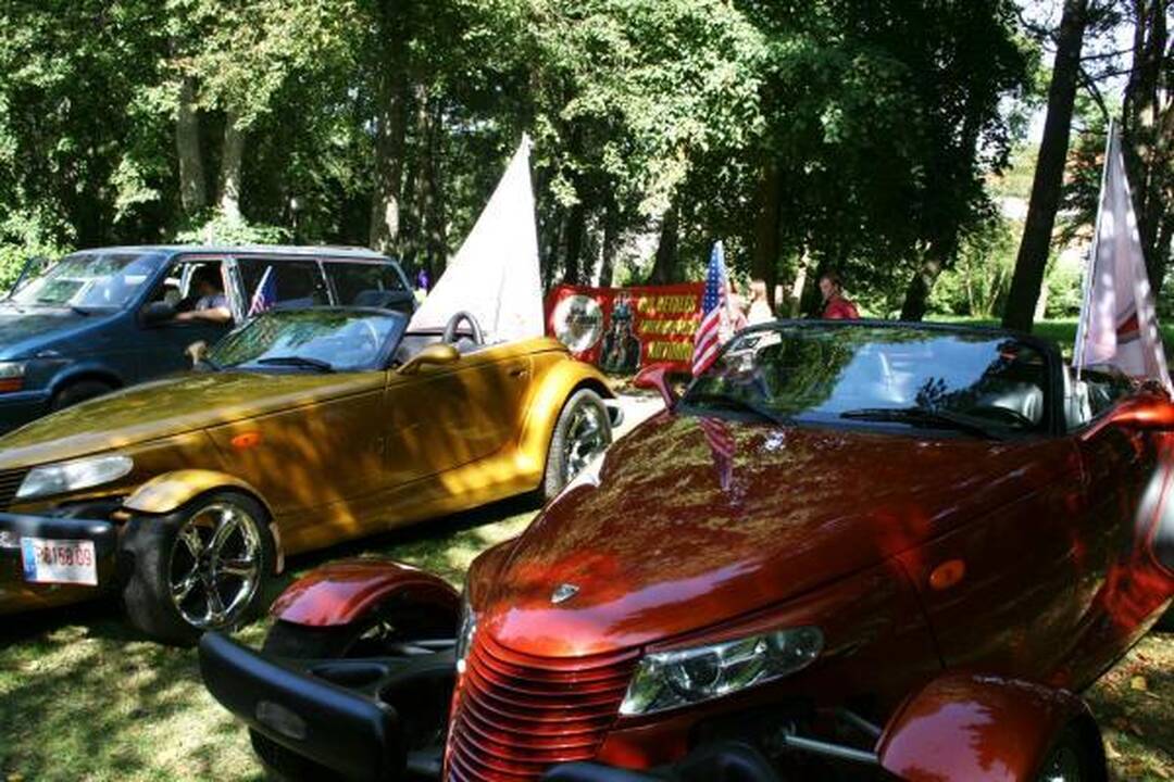 Palangoje rinksis amerikietiškų automobilių mėgėjai (programa)
